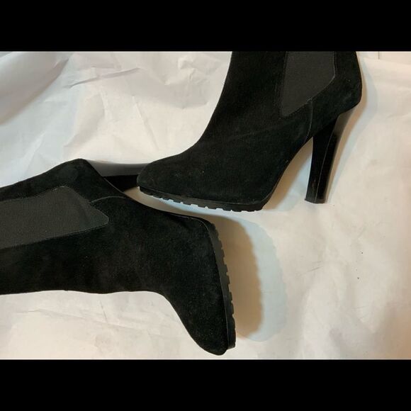 Lauren Ralph Lauren LRL Tiara Ankle Chelsea Boots Suede Heel Booties Size 10B - Picture 4 of 8